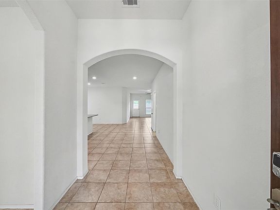 4th image of 3335 Jane Way