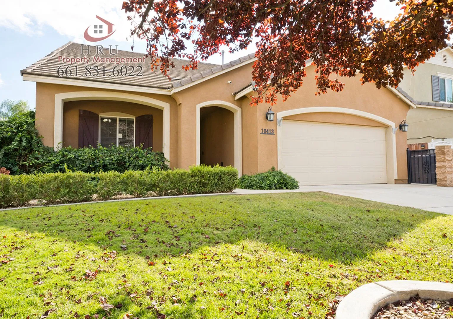 Stunning 4-bedroom, 3-bathroom home — Photo 1