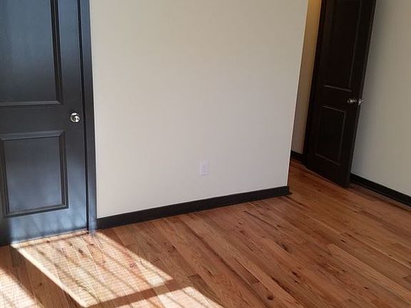3rd image of 1526 Fontain St #B