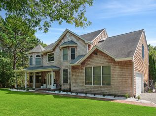 1 Candace Dr, East Quogue, NY 11942