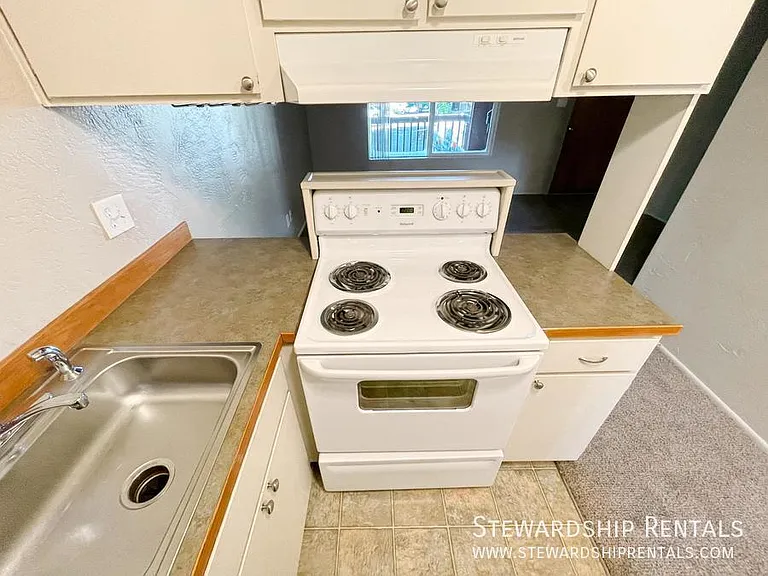 1161 Mill St #4 — Photo 6