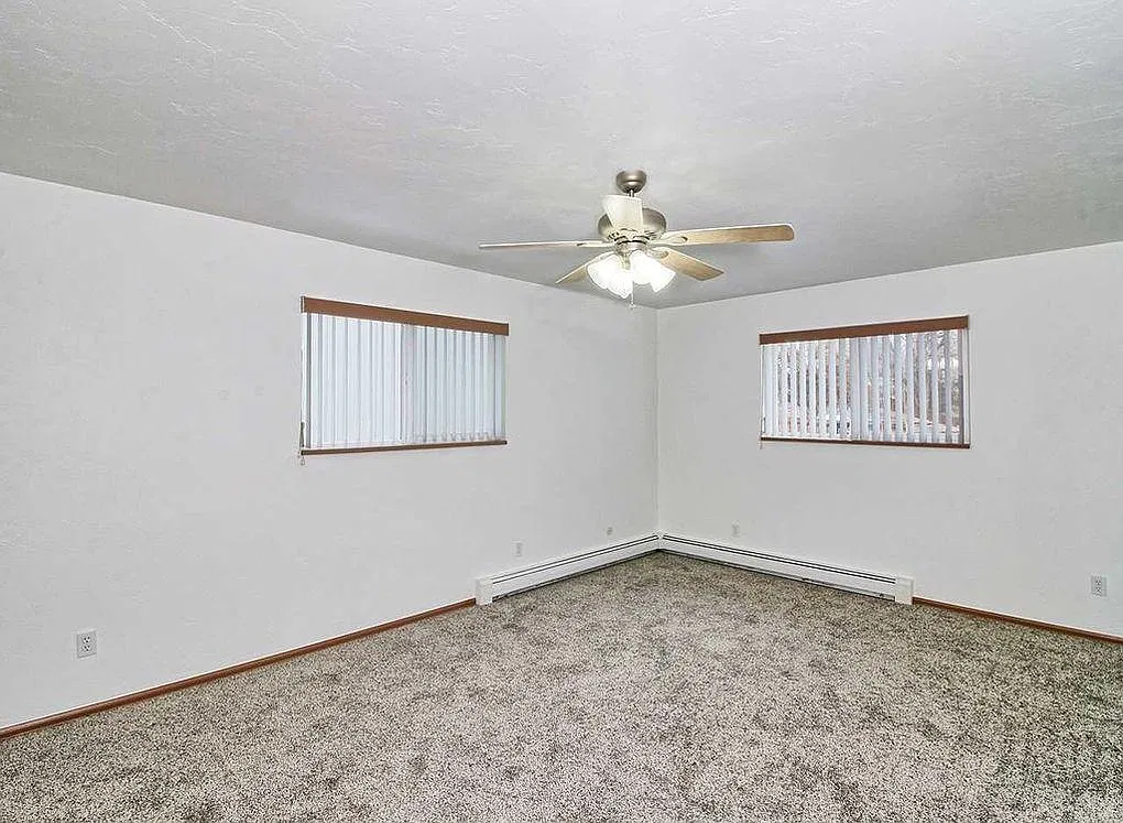 5 bed, 2083 sqft, $3,000 — Photo 4