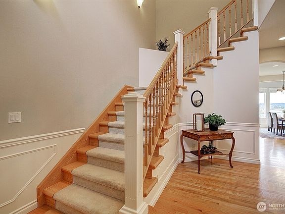 4th image of 10826 76th Drive NE