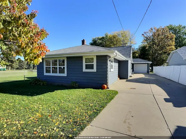 N9017 Lakeshore Dr, Van Dyne, WI 54979