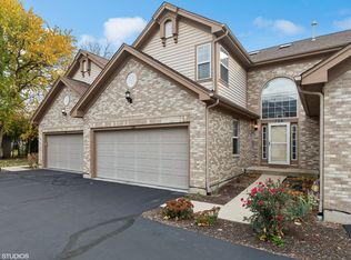 726 Kresswood Dr, McHenry, IL