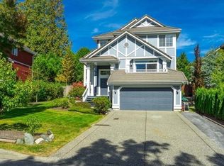 15517 Rosemary Heights Cres, Surrey, BC V3Z 0K2