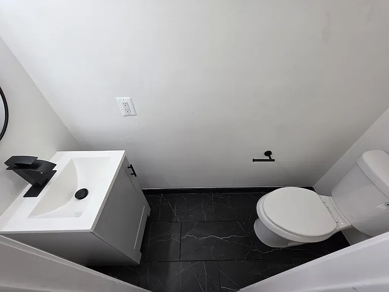 2310 Fleet St — Photo 8