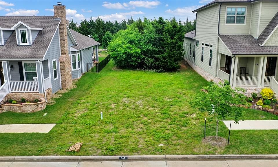 1st image of 547 Park Place Blvd