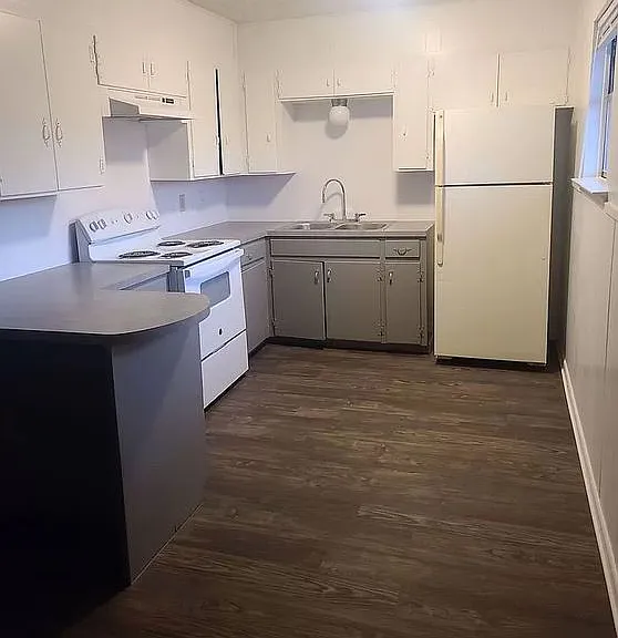 901 S Harley Dr — Photo 5