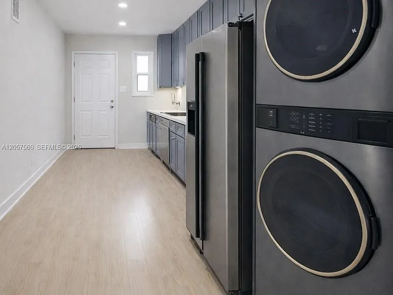 3110 SW 21st Ter #3110 — Photo 2