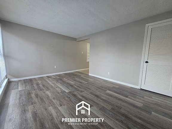 3rd image of 8 Saint Celeste Dr