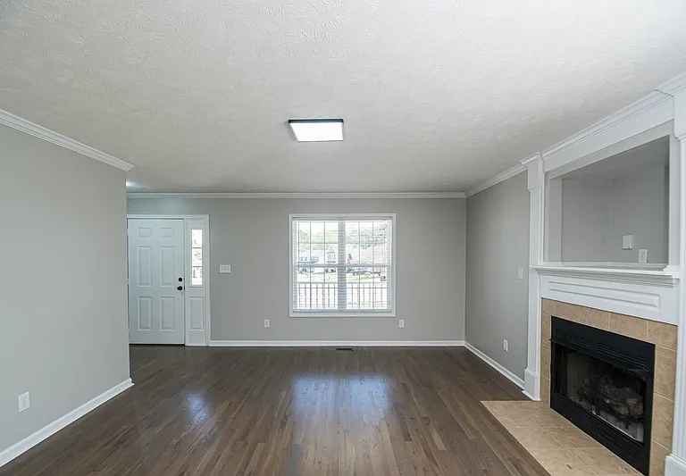 3401 Connection Dr — Photo 4