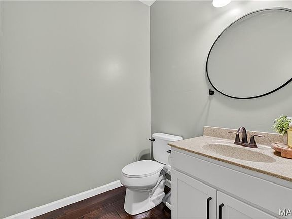 5th image of 3221 Camp St
