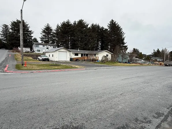 1315 Ismailov St, Kodiak, AK 99615