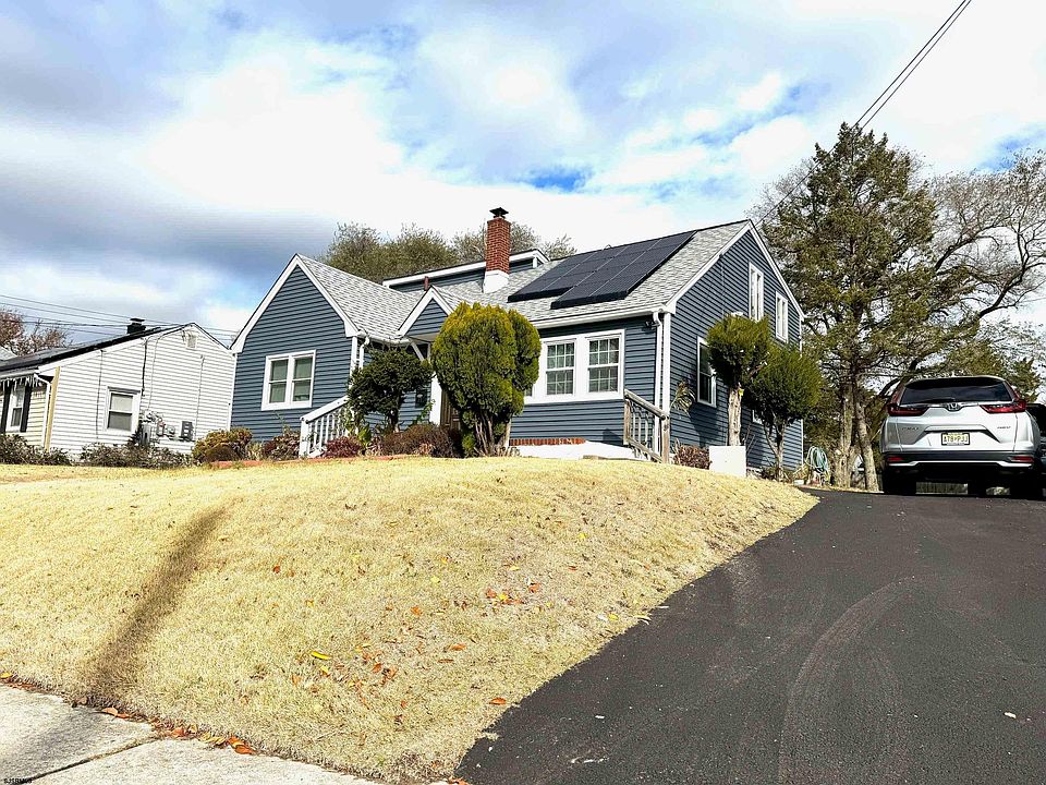 2nd image of 24 Walnut Ave