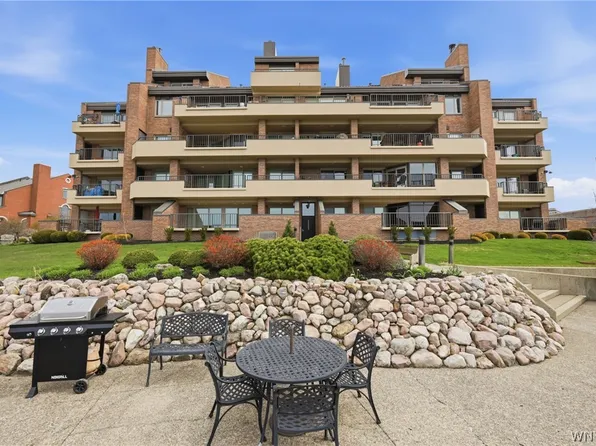 40 Waterfront Cir #406, Buffalo, NY 14202