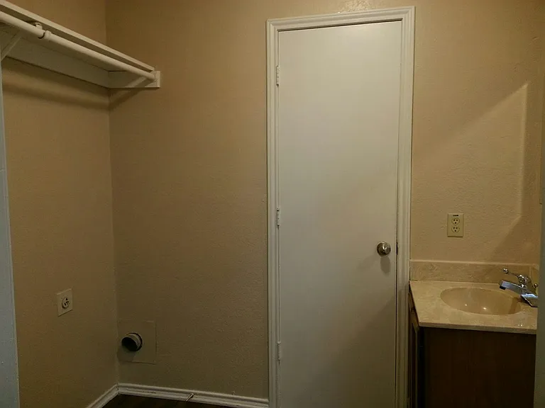 640 S Rogers Rd #646 — Photo 13