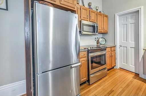 4th image of 39 Broad St APT 3