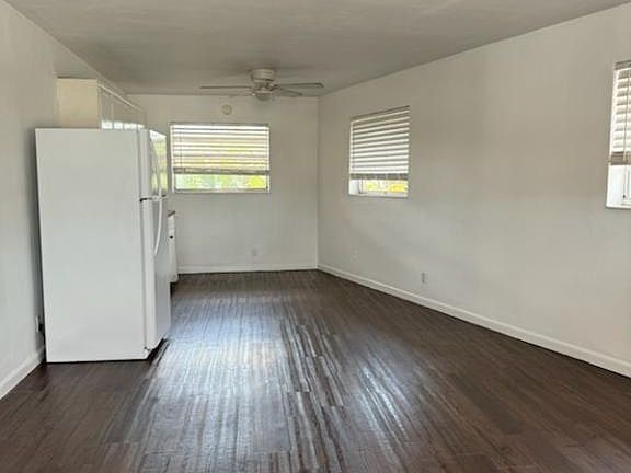 4th image of 4120 NE 21st Way #14