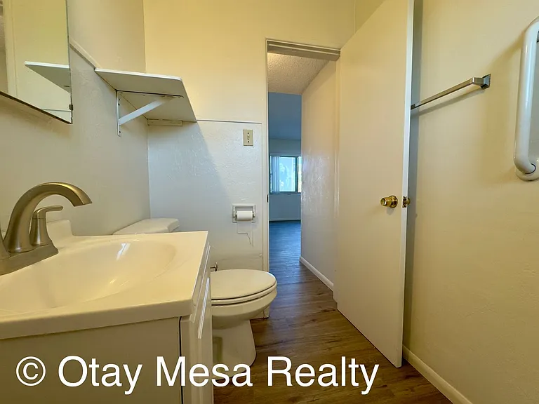 990 Seacoast Dr — Photo 7