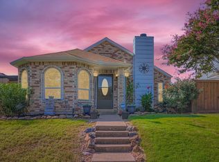 1306 Maplewood Dr, Lewisville, TX 75067