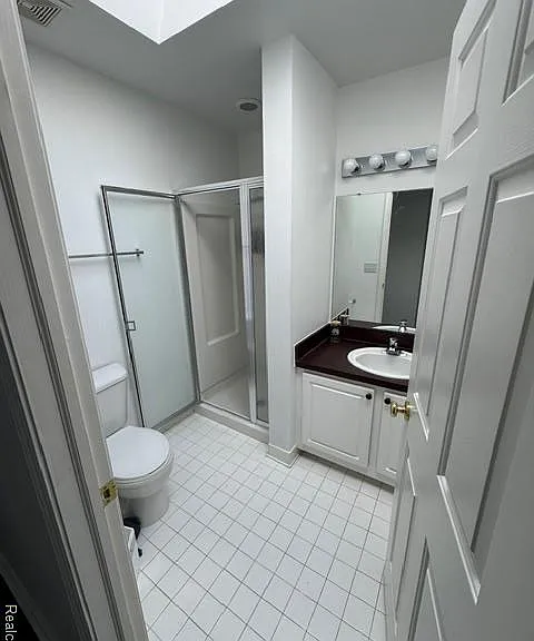 17034 Farmington Rd — Photo 12