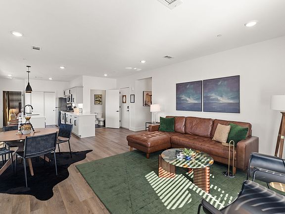 5th image of 2704 Clifton Ave APT 402