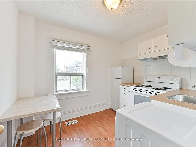 13 Silver Ave #UPPER — Photo 3