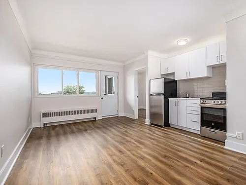 50 Selkirk St Photo 1