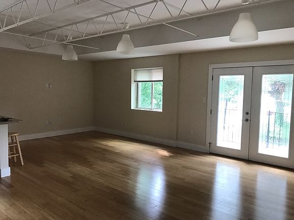 3rd image of 2260 Park Ave #4A
