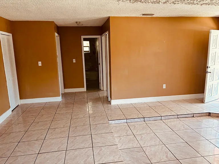 11235 NW 17th Ave — Photo 7
