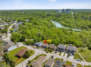 73 Hillview Rd, Saint Catharines, ON L2S 1S8