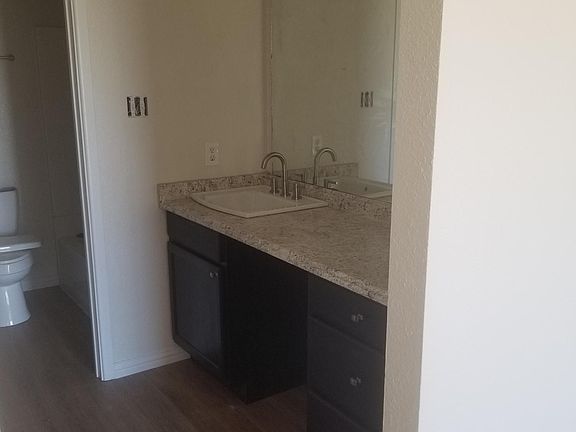 4th image of 546 E 86th St