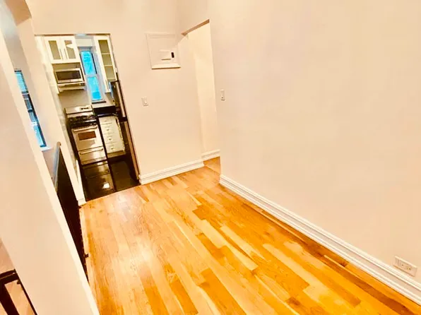 235 East 46th Street image 5 of 8