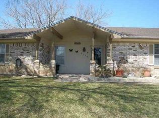 424 E Spring Valley Rd, Hewitt, TX 76643
