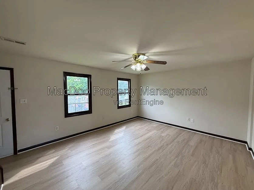 2 bed, 1.5 bath, 1120 sqft, $1,795 — Photo 3