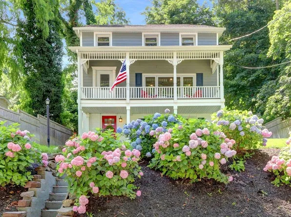 209 Beach Street, Port Jefferson, NY 11777