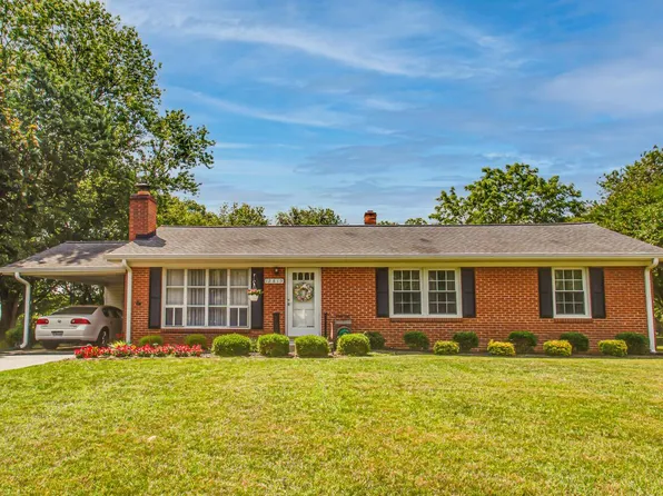 12819 Thompson Dr, Waldorf, MD 20602