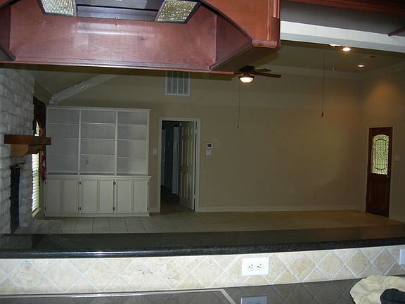 3rd image of 25219 Sandi Ln