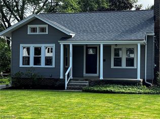 1609 Lyndhurst Rd, Lyndhurst, OH 44124