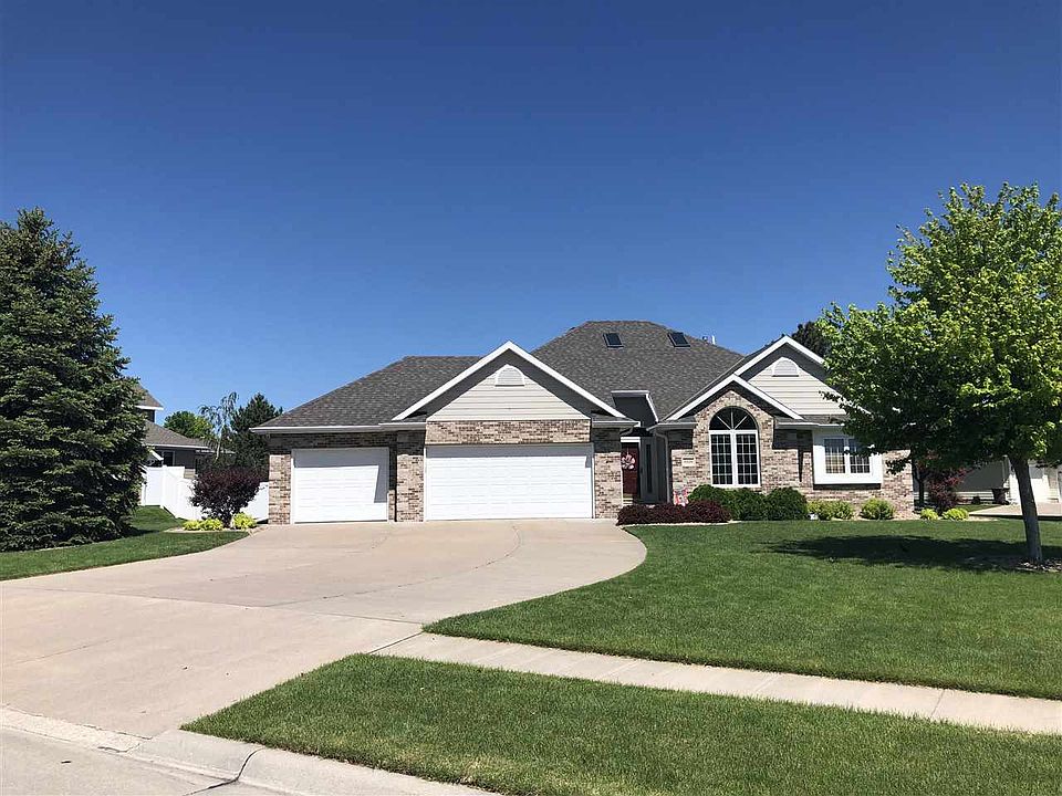 1st image of 4404 Country Club Ln