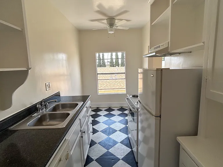 Normandie Hollywood, LLC — Photo 7