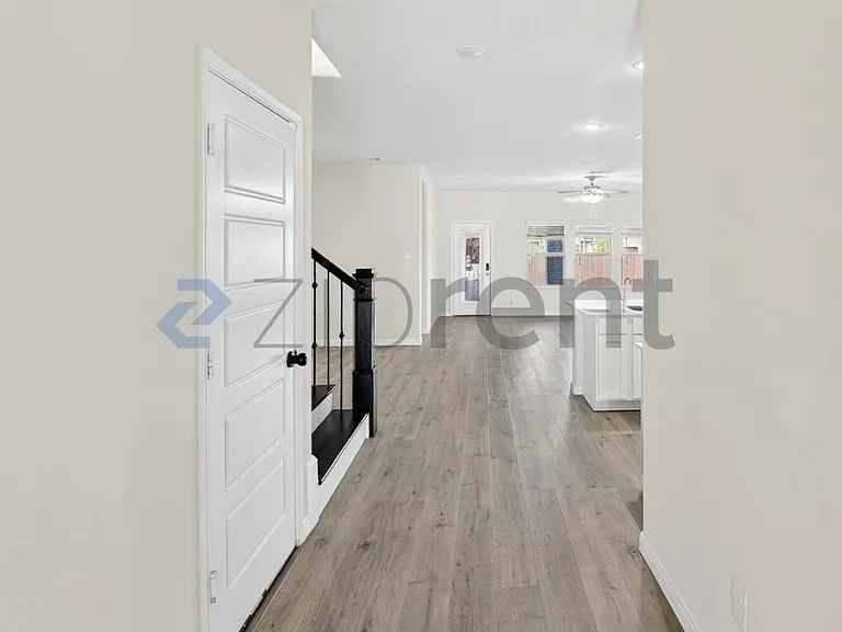 13400 Manuel Dr — Photo 4