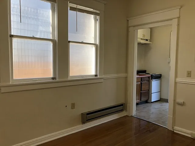 5208 Brooklyn Ave NE #2 — Photo 3