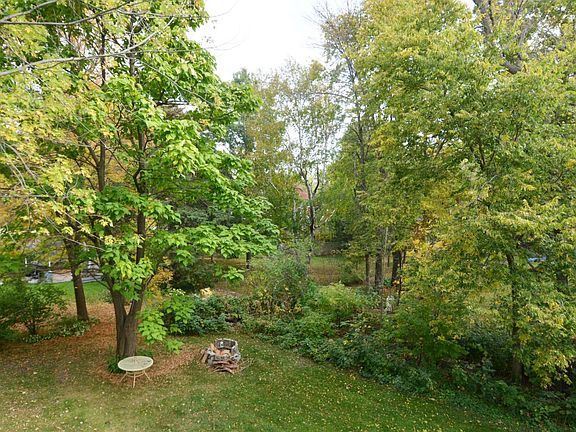 5th image of 1009 Division St S #4