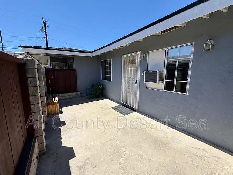 1015 England St #B — Photo 2