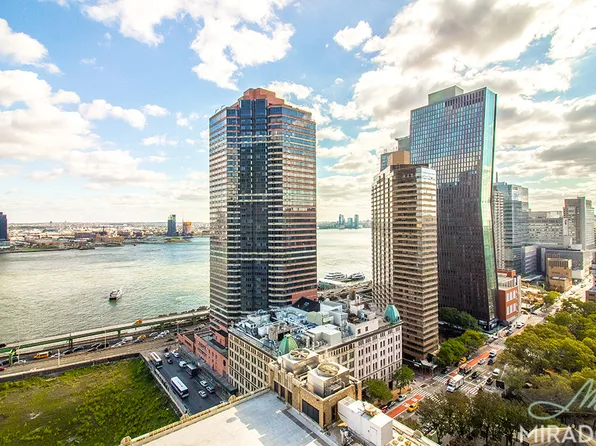 330 East 39th Street image 4 of 14