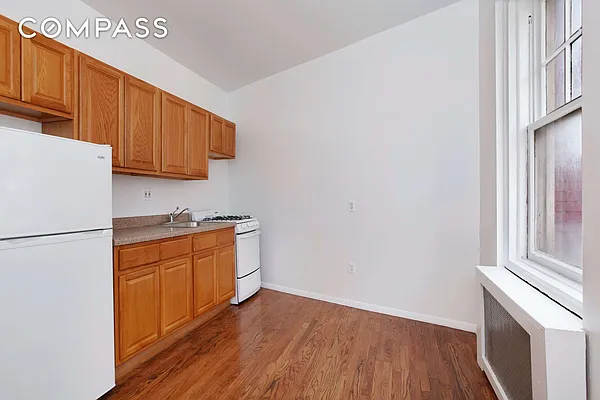 Rented by Compass | media 27