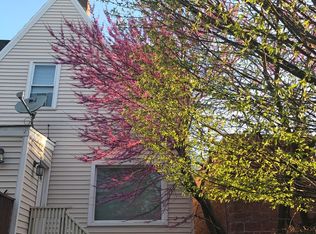 1534 W George St #COACH, Chicago, IL 60657