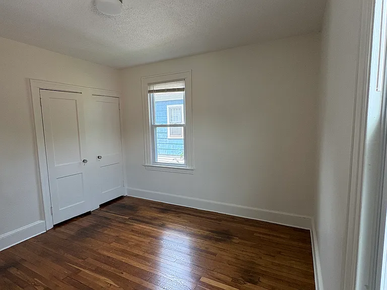 132 Grand St #B — Photo 8